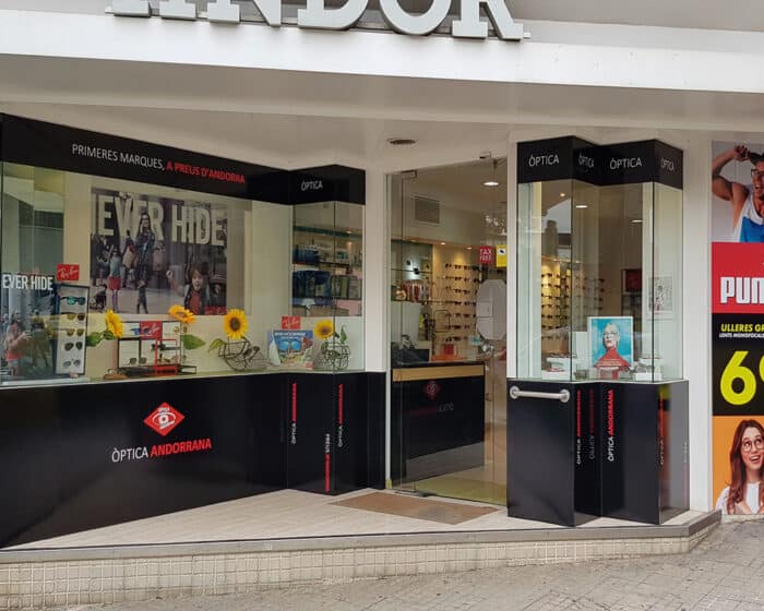 Nuestra òptica de Terrassa Mutua abre de lunes a sábado Exterior de nuestra óptica en Terrassa situada en Rambla d’Egara nº 380, junto al INS Terrassa y el Centre d’Atenció Primaria Rambla