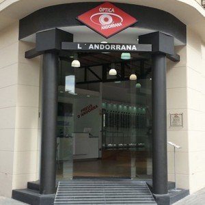 Fachada de una de nuestras céntricas tiendas