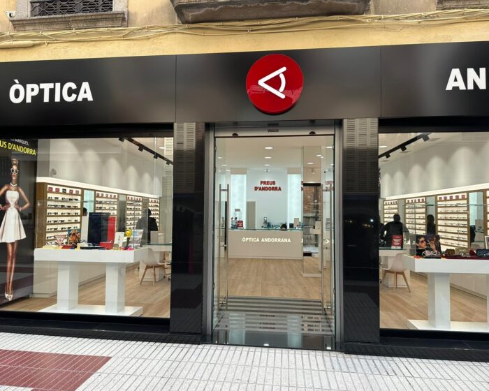 Optica y Audiologia Andorrana en Calella exterior